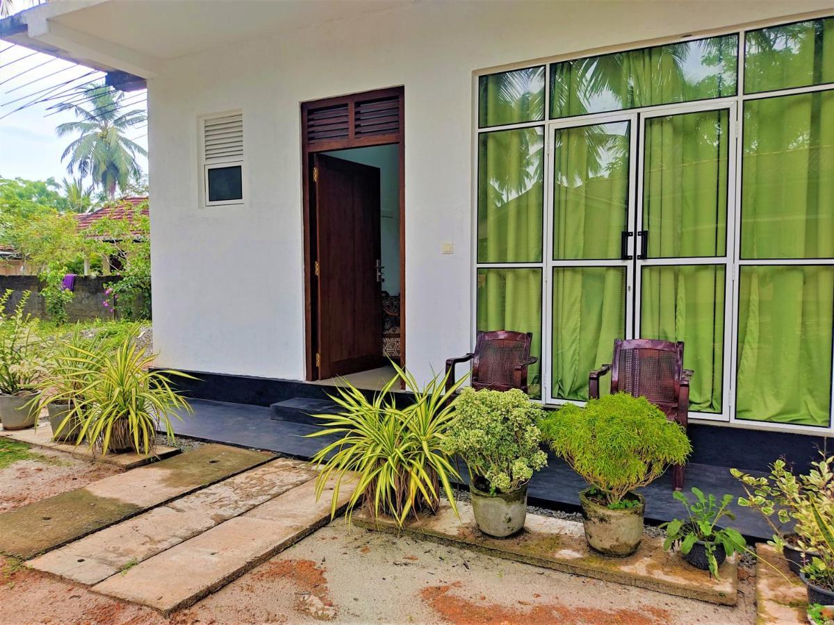 Sandy Palms Guesthouse Hikkaduwa Eksteriør billede