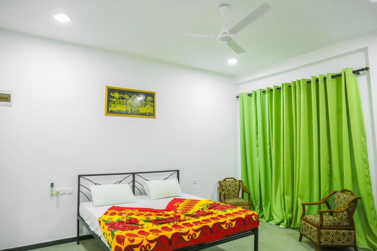 Sandy Palms Guesthouse Hikkaduwa Eksteriør billede