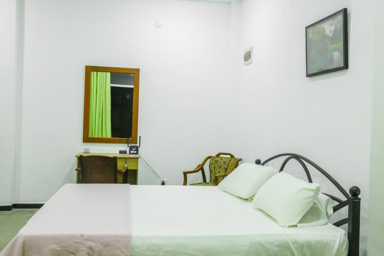 Sandy Palms Guesthouse Hikkaduwa Eksteriør billede