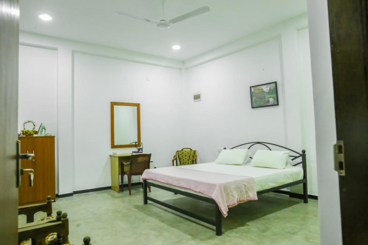 Sandy Palms Guesthouse Hikkaduwa Eksteriør billede