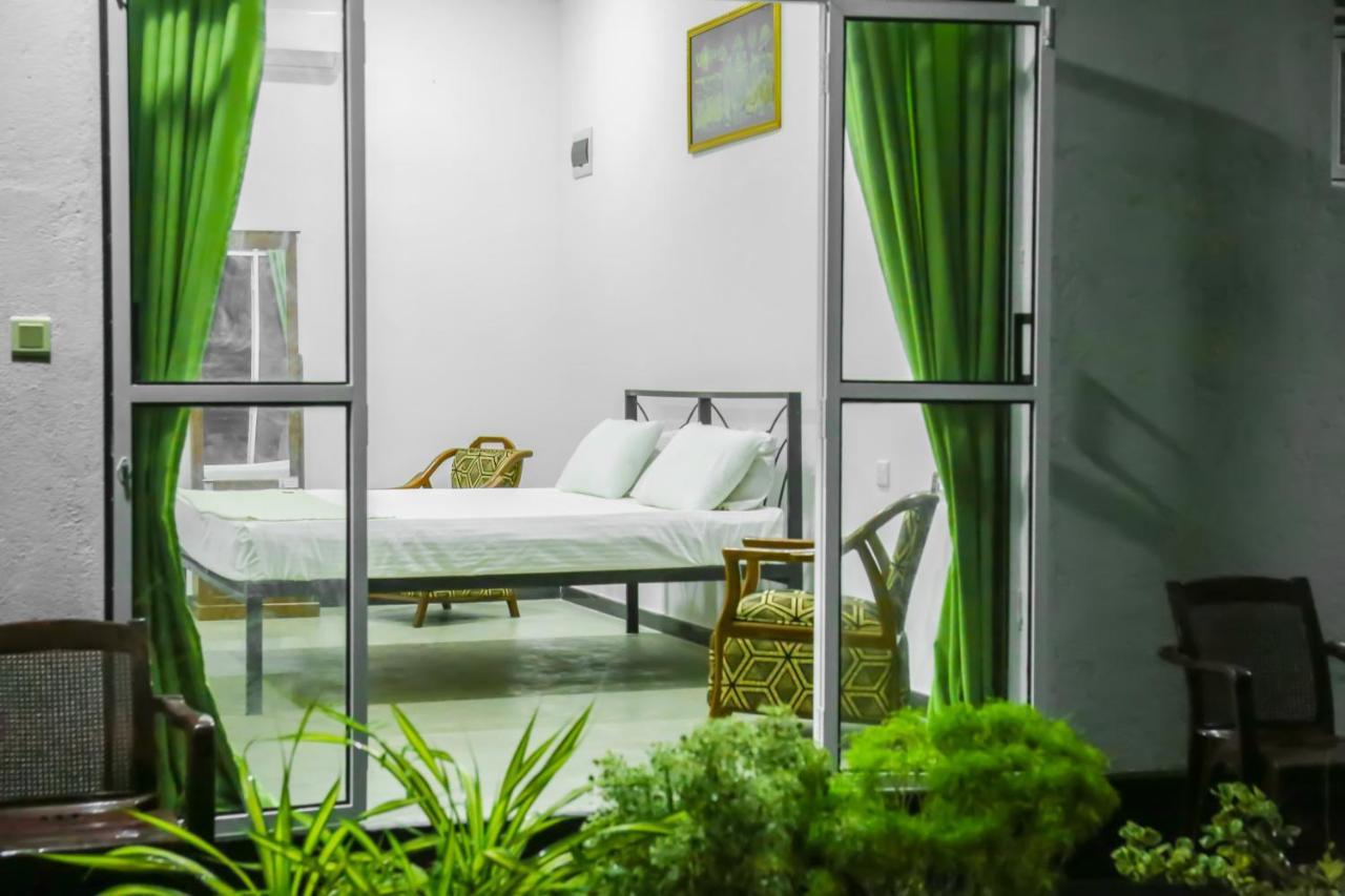 Sandy Palms Guesthouse Hikkaduwa Eksteriør billede
