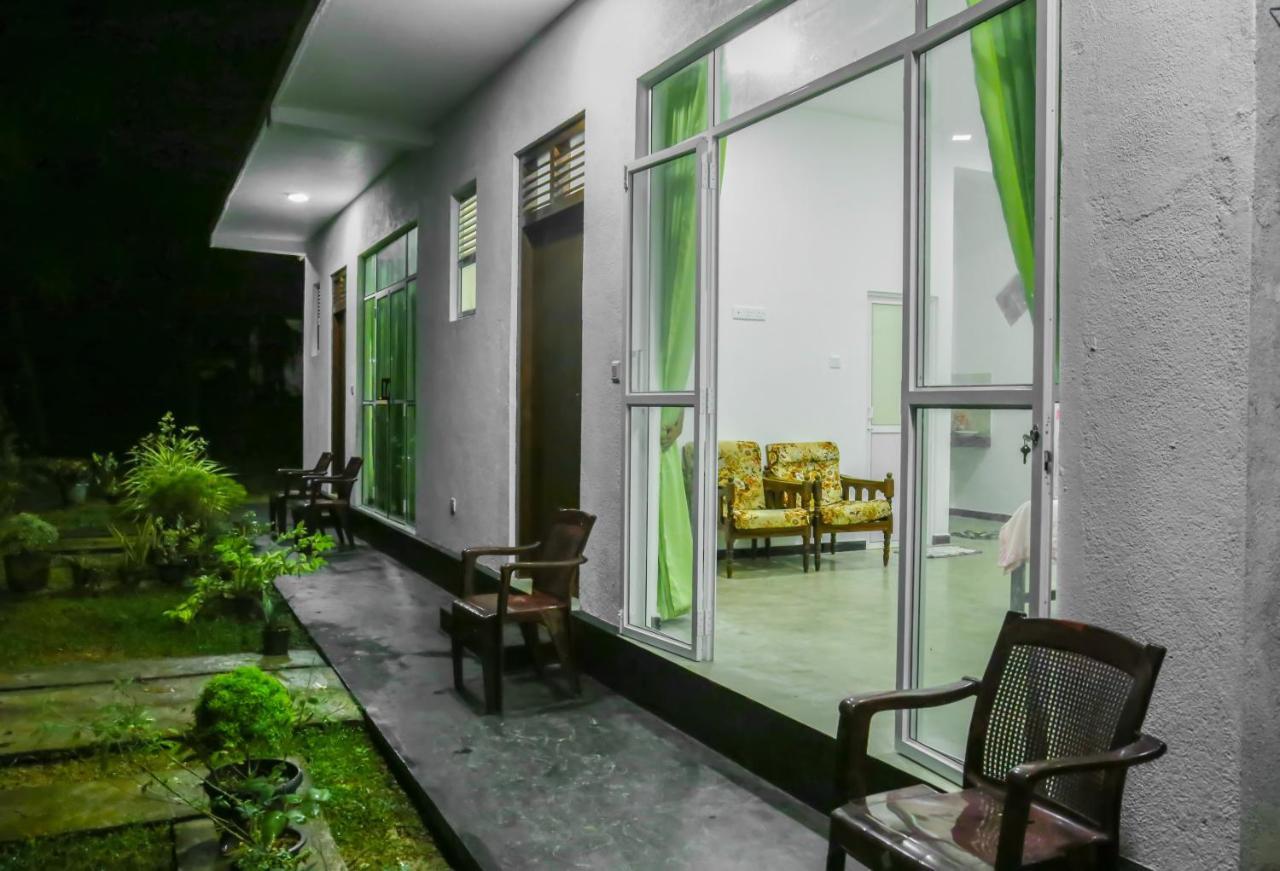 Sandy Palms Guesthouse Hikkaduwa Eksteriør billede