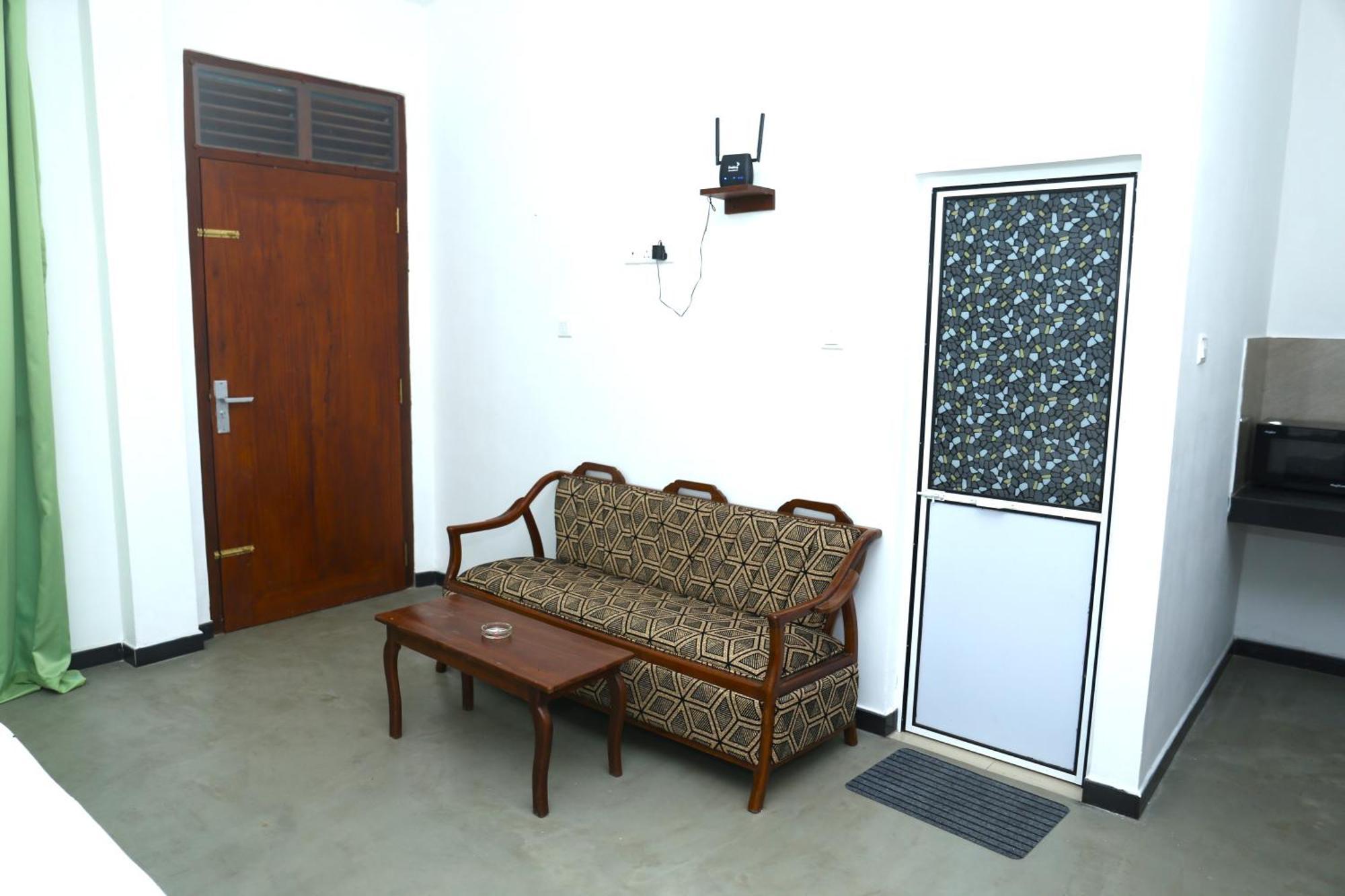 Sandy Palms Guesthouse Hikkaduwa Eksteriør billede