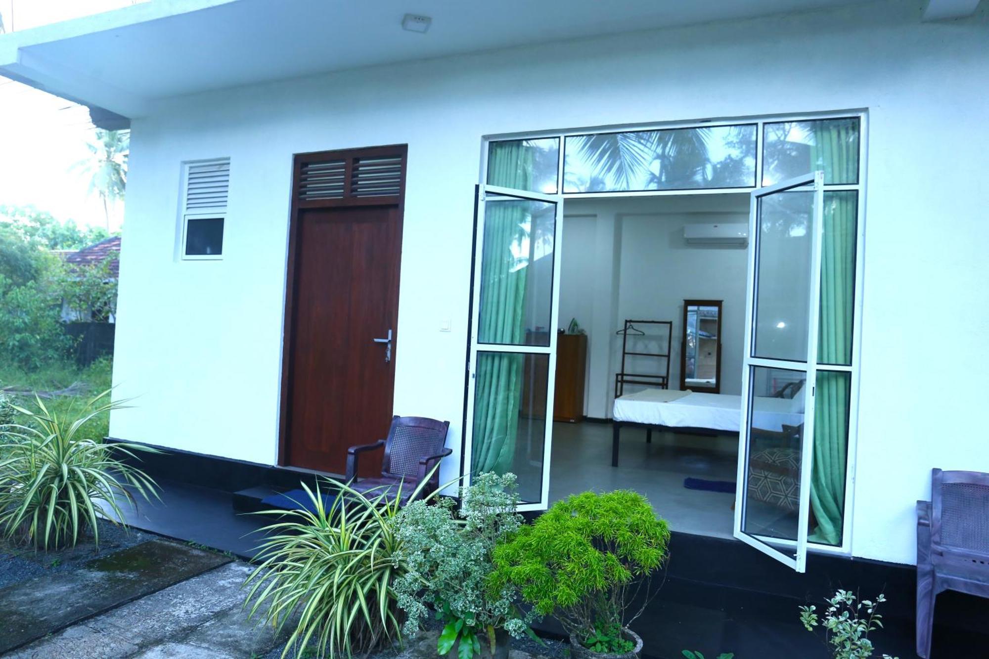 Sandy Palms Guesthouse Hikkaduwa Eksteriør billede