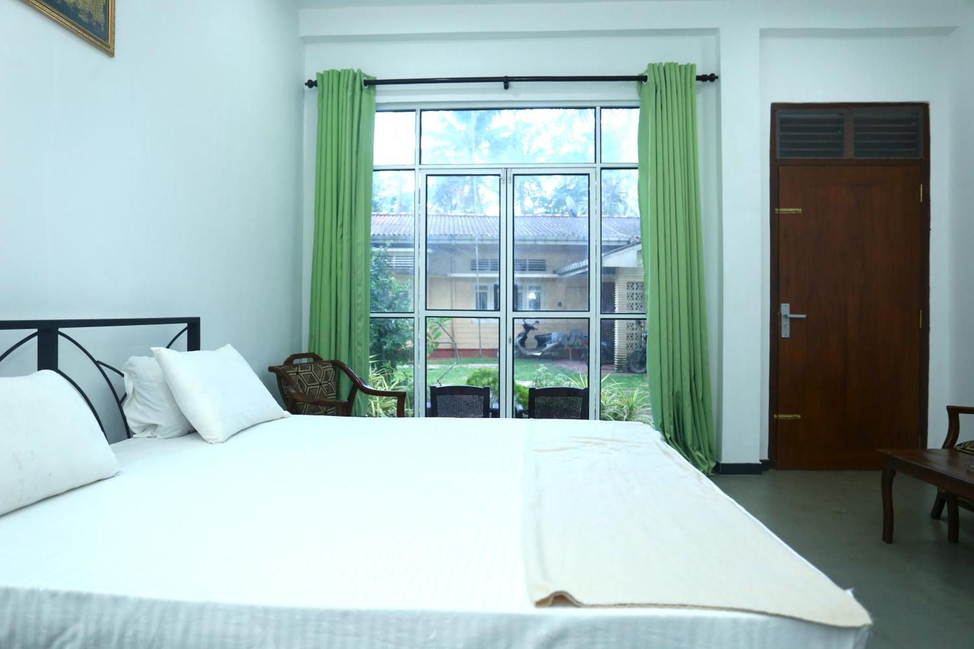 Sandy Palms Guesthouse Hikkaduwa Eksteriør billede