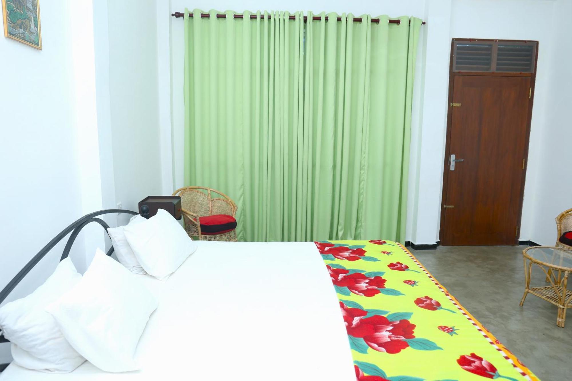 Sandy Palms Guesthouse Hikkaduwa Eksteriør billede