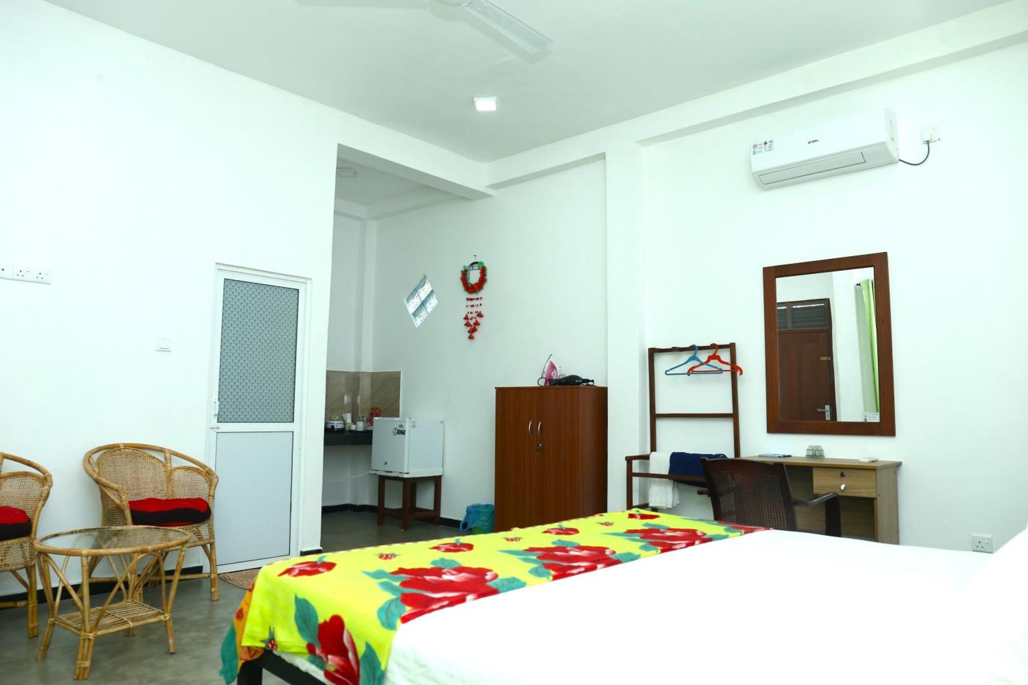 Sandy Palms Guesthouse Hikkaduwa Eksteriør billede